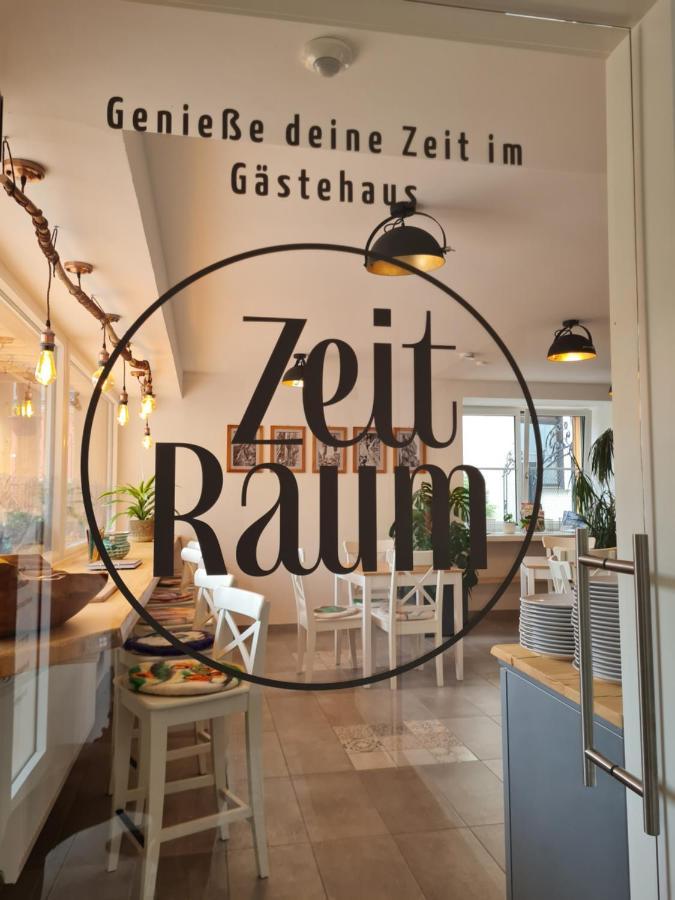 Bed and Breakfast Gastehaus Zeitraum Адмонт Экстерьер фото